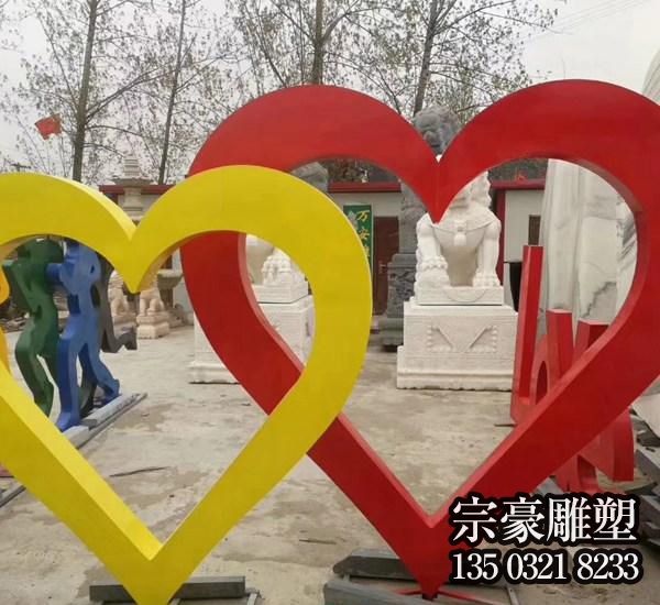不關心愛心，鐵藝空心愛心雕塑