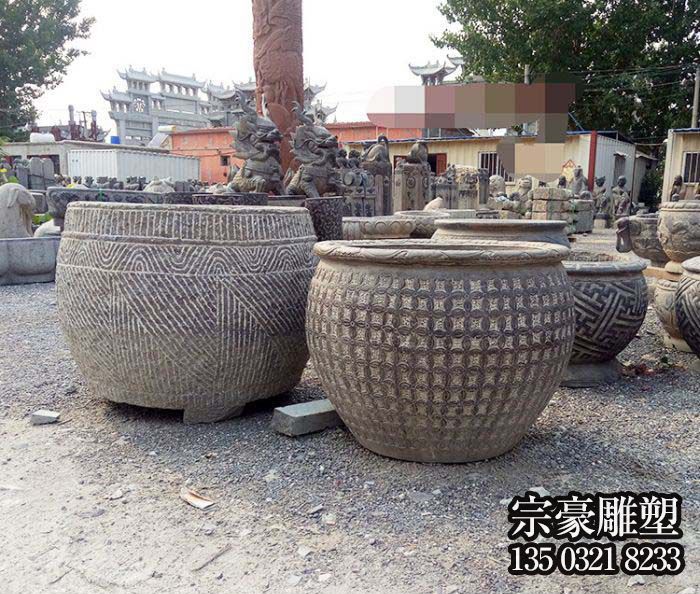 古意盎然的青石魚(yú)缸石雕